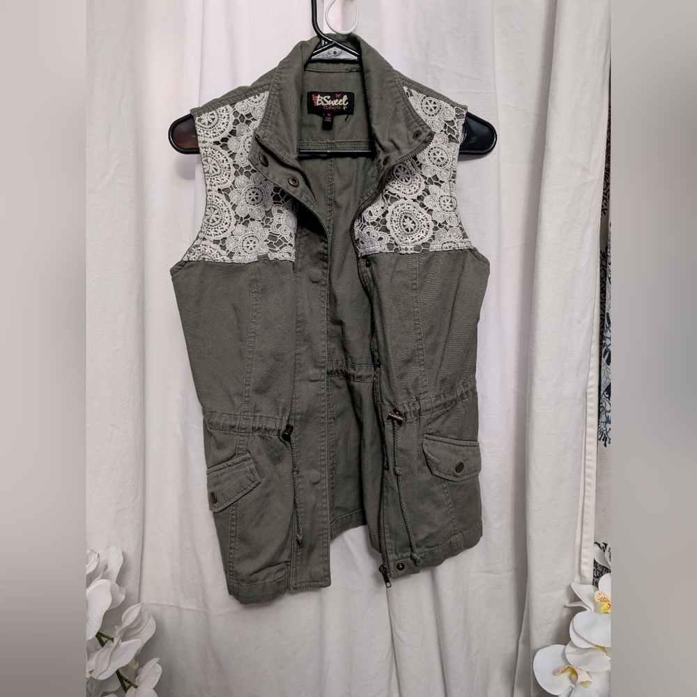 Stylish Olive Green Vest with Lace Accents